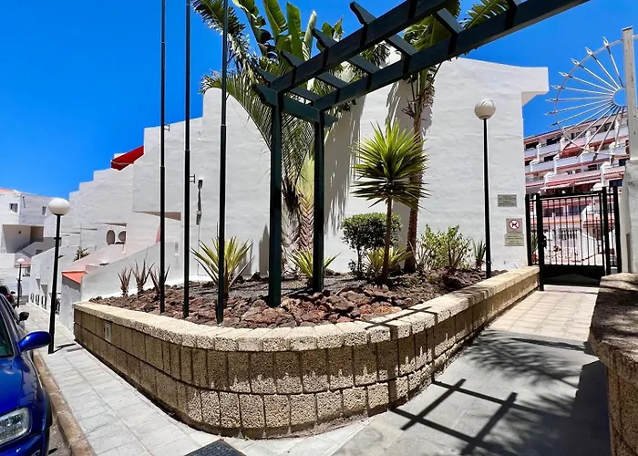 Апартаменты Detail Oasic Park Адехе